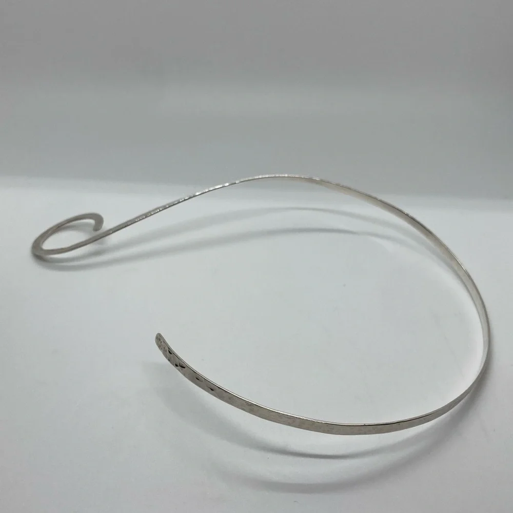 Vtg 925 Sterling Silver Hammered Choker Torc Torque Collar Necklace | 10” + 2.5” - Picture 7 of 14